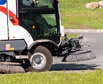 Street sweeper vehicle
