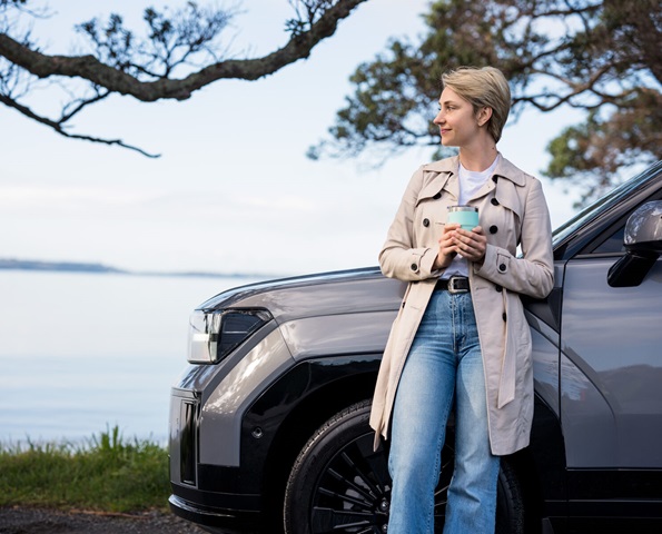 SGFleet_NZ_SUV_Lady_3_Sept24-medium
