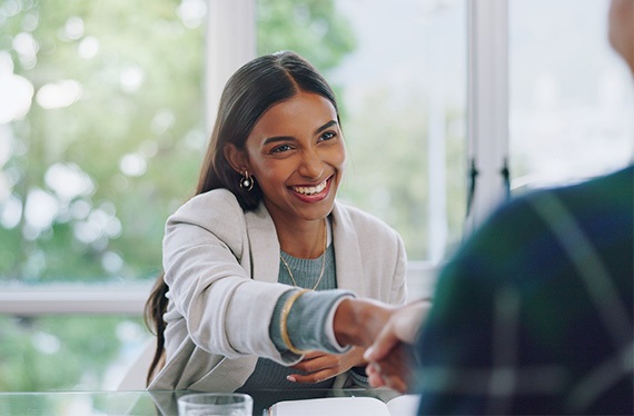 business-woman-hand-shake
