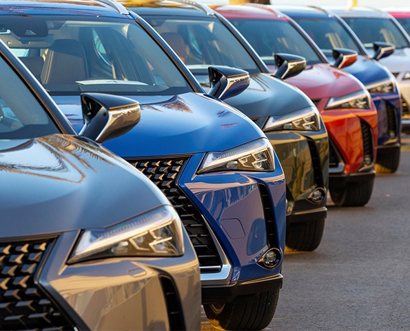 cars-lined-up-on-car-park cars-lined-up-on-car-park