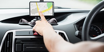 female-hand-using-gps-tracking